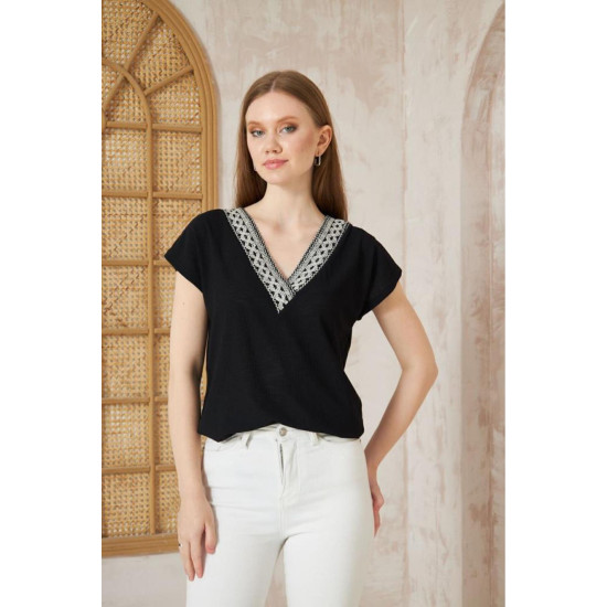 Pasaklı Giyim Kadın Özel İnce Kumaş Bluz-Nakış Detaylı Siyah