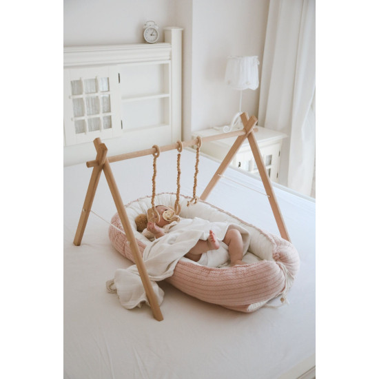 Dery Baby Babynest Bebek Yatağı + Ahşap Oyun Alanı Baby Gym + Sallanan Oyuncaklar Dahil