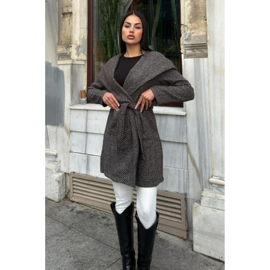 Pasaklı Giyim Kahverengi Balıksırtı Desenli Kapüşonlu Kemerli Kaşe Kadın Kaban