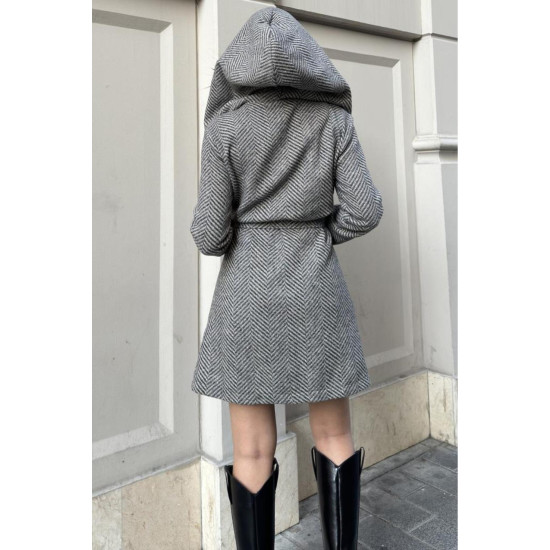 Pasaklı Giyim Vizon Balıksırtı Desenli Kapüşonlu Kemerli Kaşe Kadın Kaban