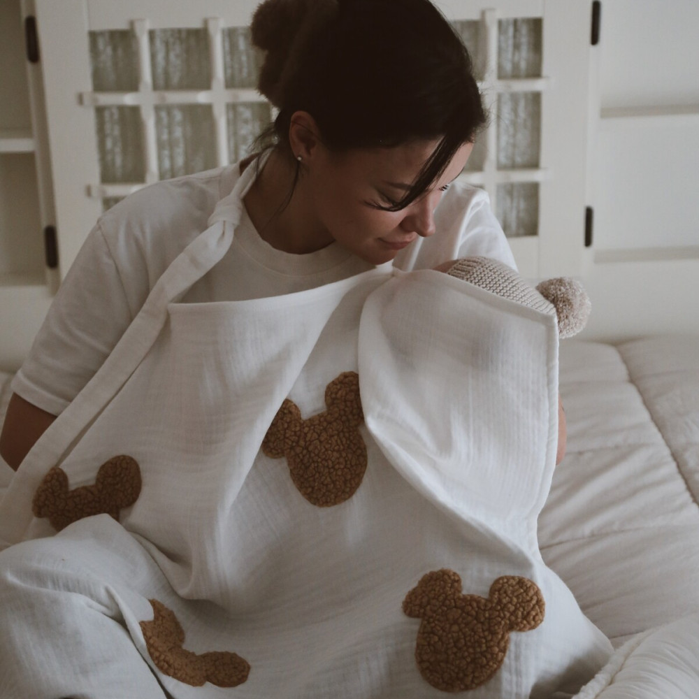 Dery Baby 4 Katlı Müslin Emzirme Önlüğü - Teddy Souris (Unisex & İç Göstermez)