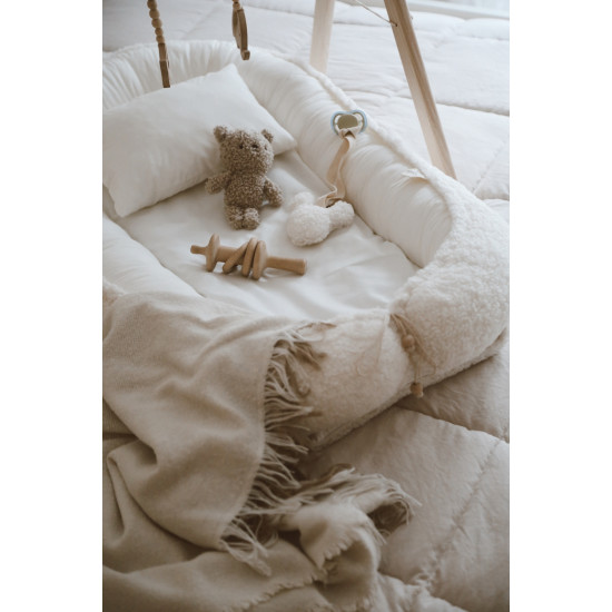 Dery BabyTeddy Babynest Bebek Yatagı + Ahşap Oyun Alanı Baby Gym + Sallanan Oyuncaklar Dahil