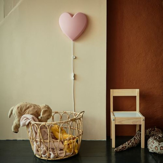 ikea-upplyst-çocuk-duvar-lambası-pembe-pembe