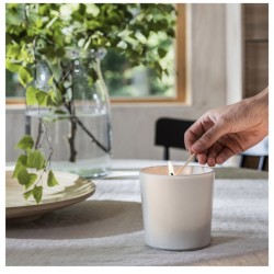 IKEA Adlad Beyaz 50 Saat Iskandinav Ormanları Seramik Kapta Kokulu Mum